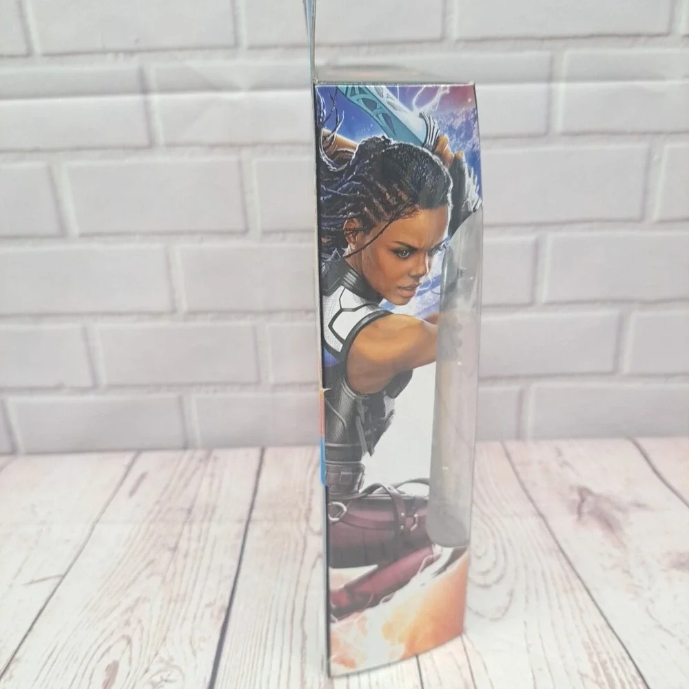 Thor: Love and Thunder Marvel Legends 6-Inch Action Figure - King Valkyrie